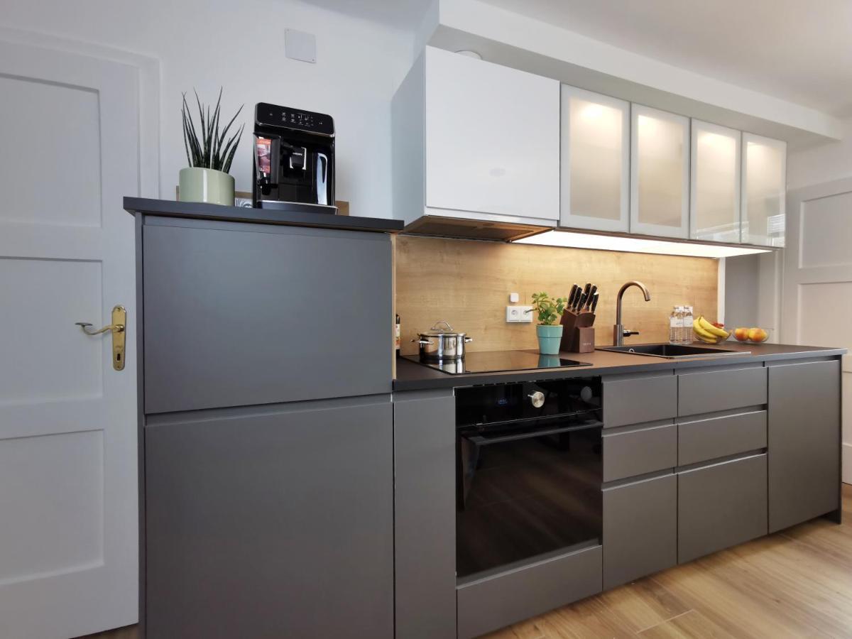 Neues City Center Piano Appartement Mit Netflix Klagenfurt am Woerthersee Екстер'єр фото