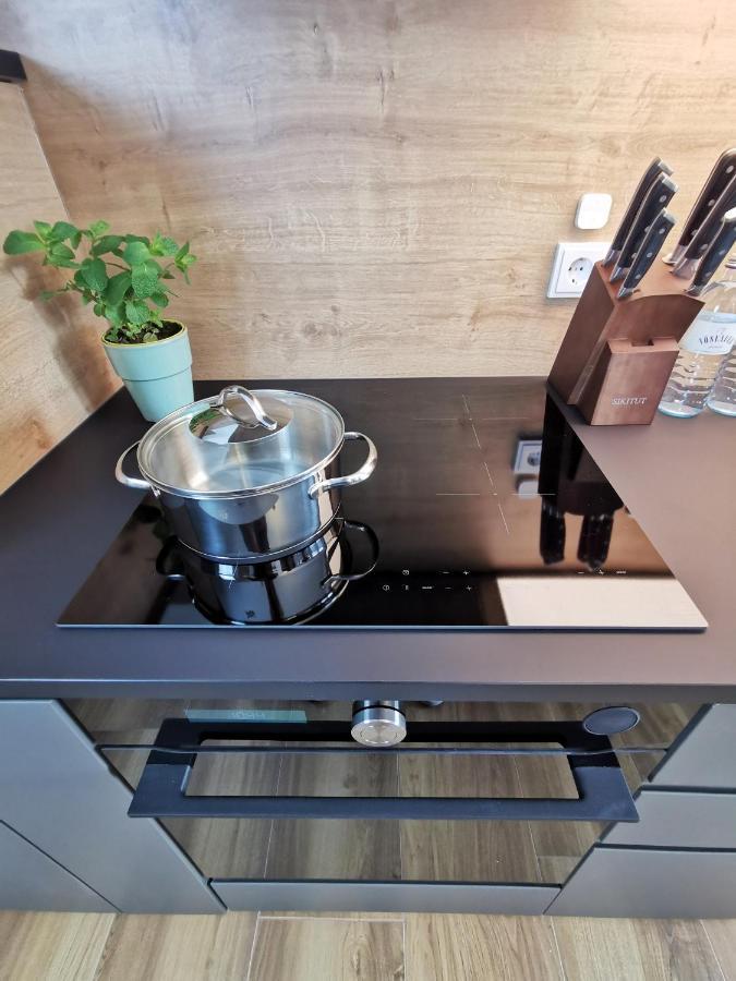 Neues City Center Piano Appartement Mit Netflix Klagenfurt am Woerthersee Екстер'єр фото