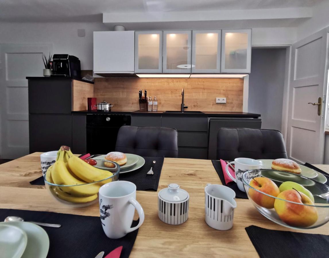 Neues City Center Piano Appartement Mit Netflix Klagenfurt am Woerthersee Екстер'єр фото